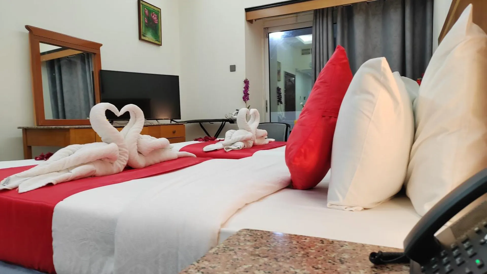 Le Paradise Palace Hotel Dubai 3*,