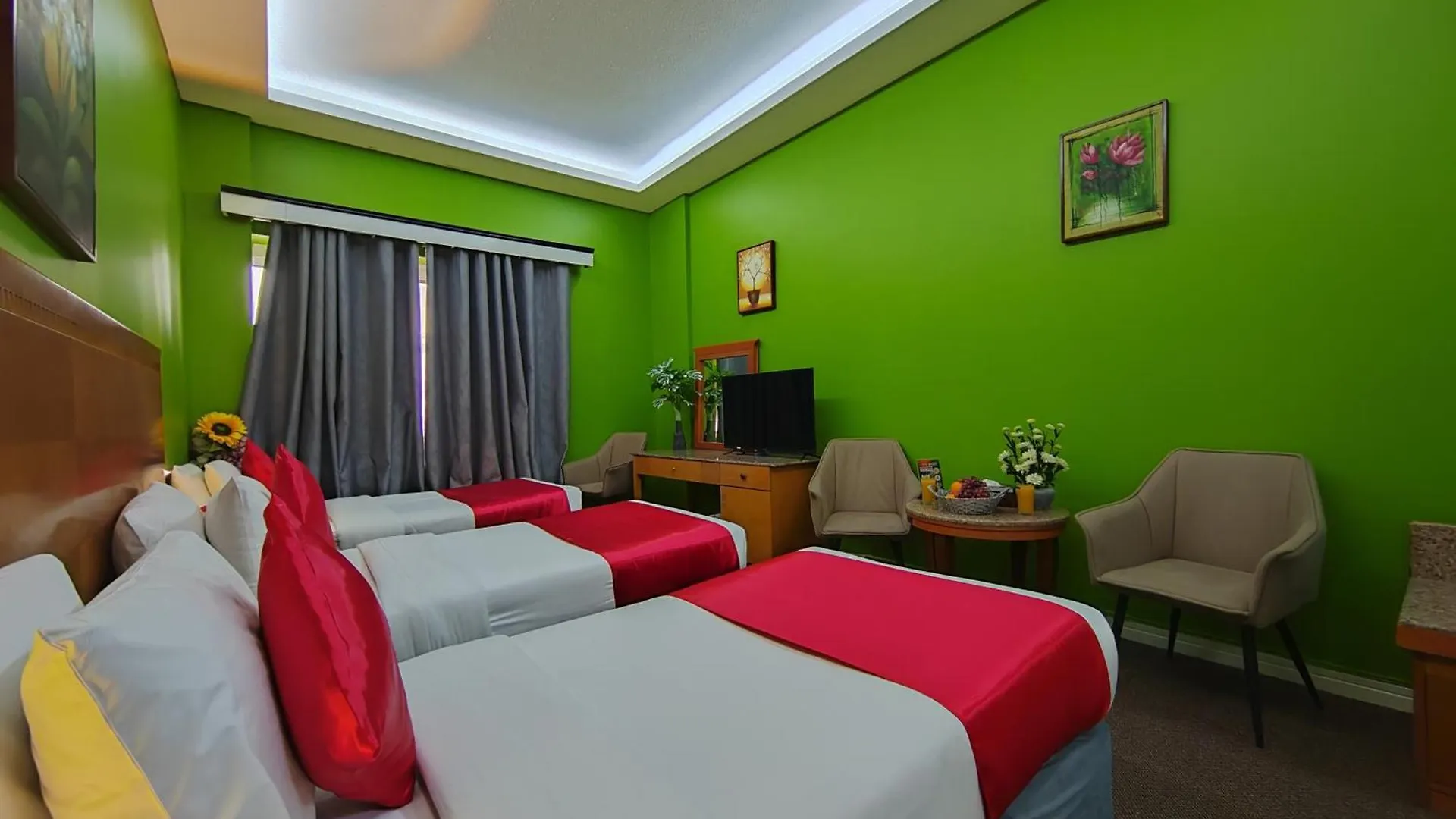 Le Paradise Palace Hotel Dubai 3*,